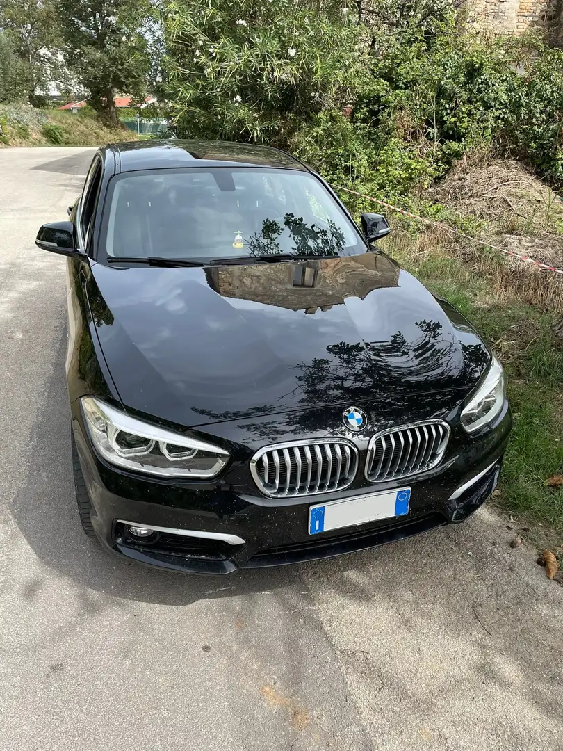 BMW 116 116d 5p Urban auto Чорний - 1