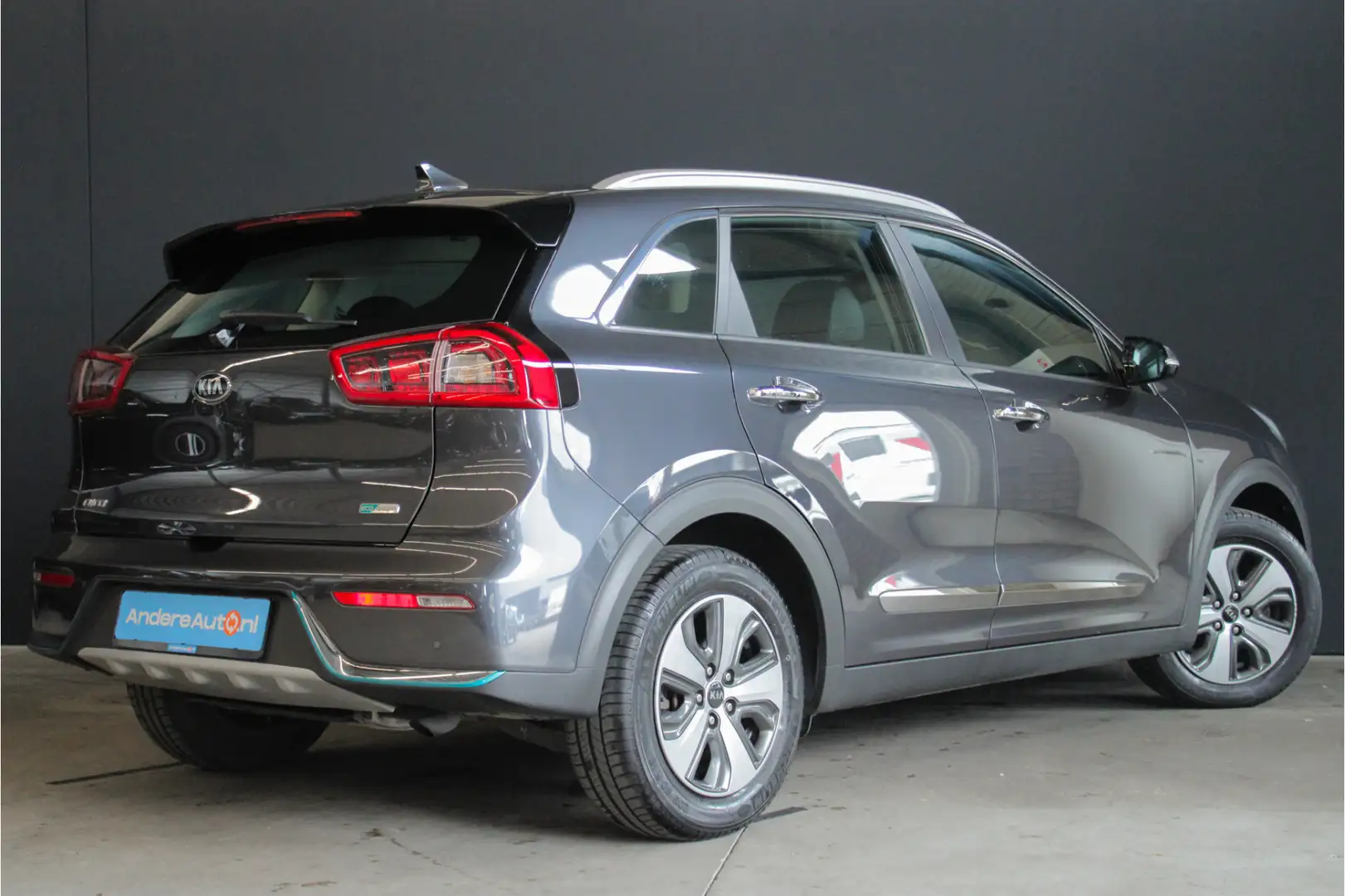 Kia Niro 1.6 GDi PHEV DynamicLine |parkeersensoren|stoelver Gris - 2