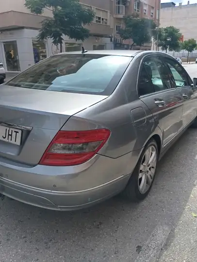 Mercedes-Benz Clase C 2010, foto 5