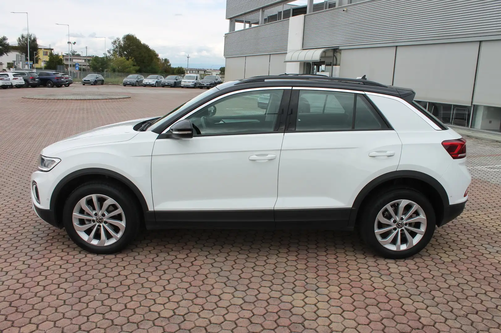 Volkswagen T-Roc T-Roc 1.5 tsi Life 150CV Bianco - 2