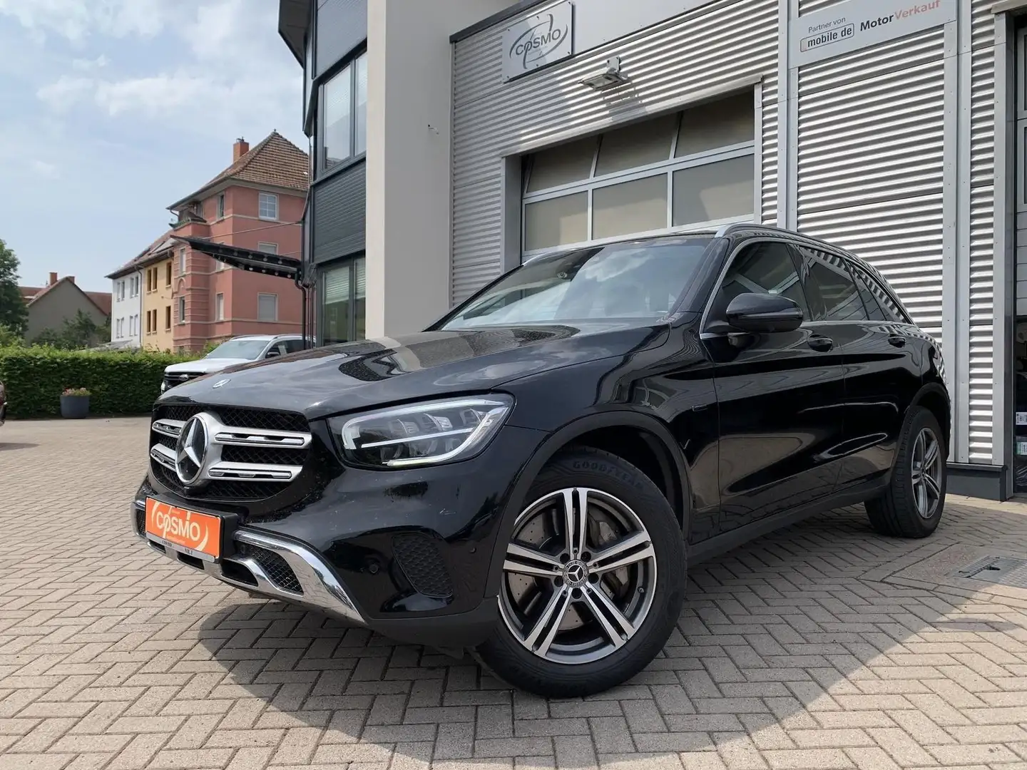 MERCEDES-BENZ Glc