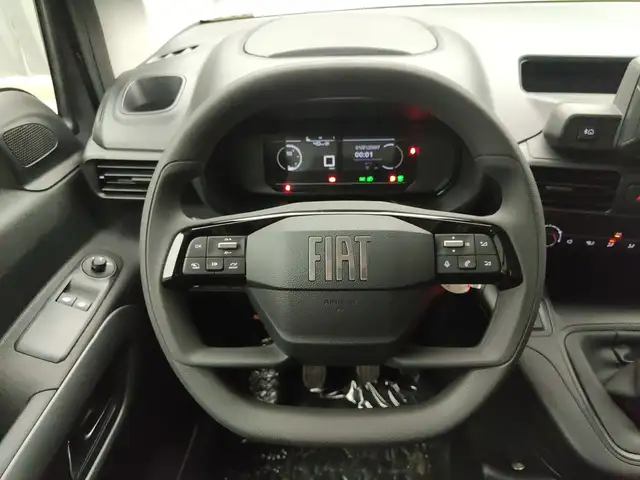 Fiat Qubo view 11