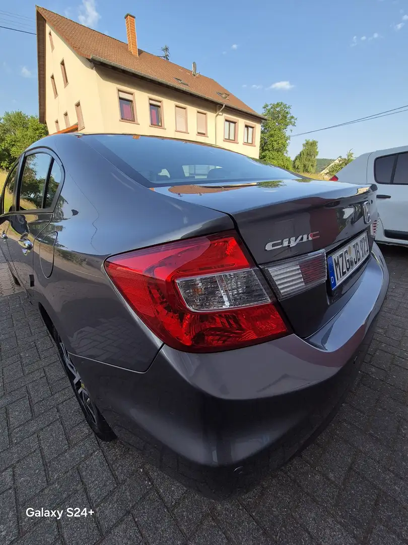 Honda Civic 1.8 i-VTEC Automatik Comfort - 1