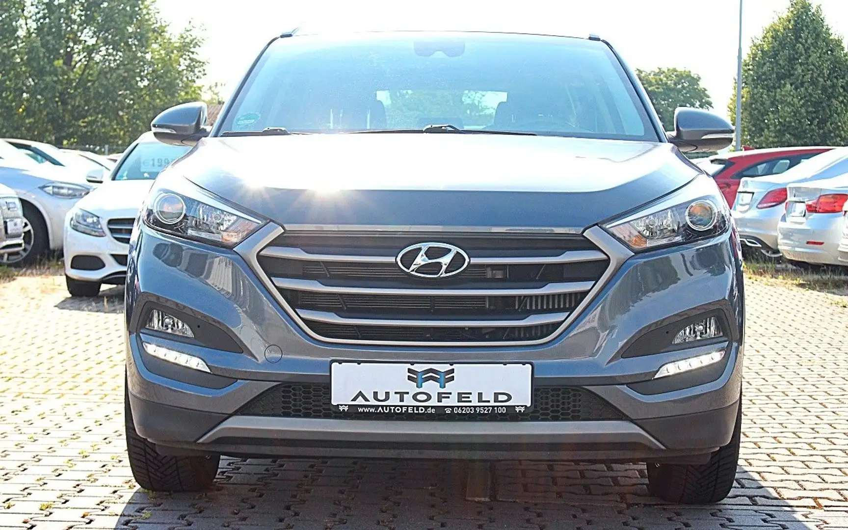 Hyundai TUCSON 1.6 TGDi 4WD INTRO/SHEFT/NAVI/RCAM/AHK/ Grau - 2