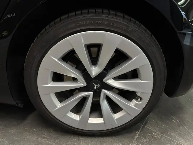 Tesla Model 3 view 14