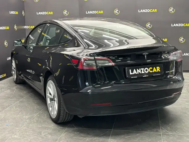 Tesla Model 3 view 6
