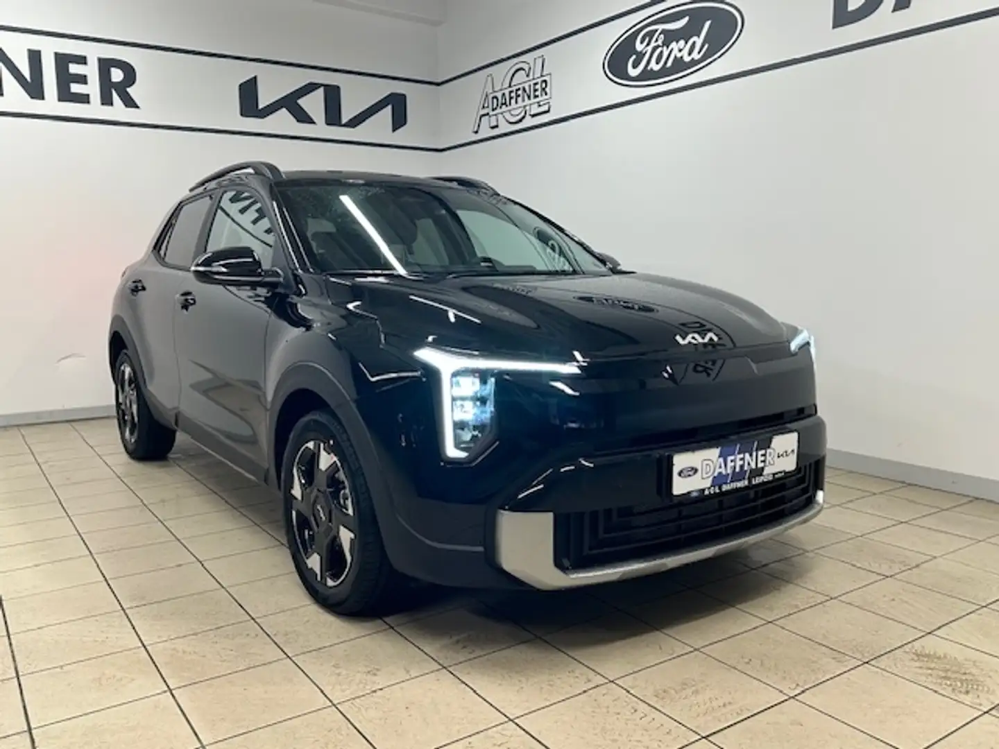Kia Stonic Vision Navi Klimaautom DAB SHZ LenkradHZG Spurhalt Negro - 1