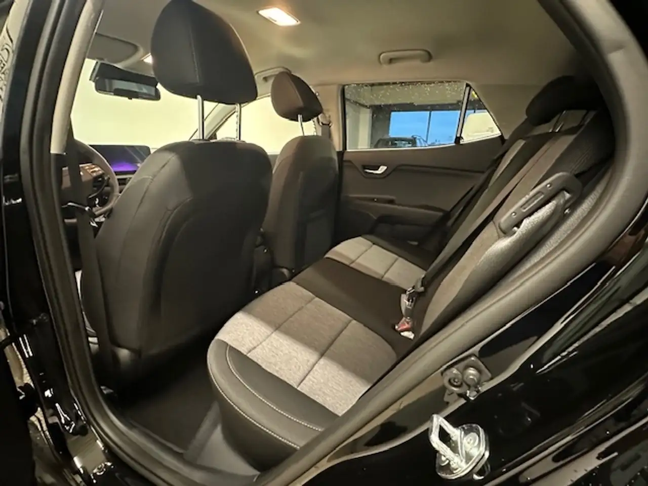 Kia Stonic Vision Navi Klimaautom DAB SHZ LenkradHZG Spurhalt 14