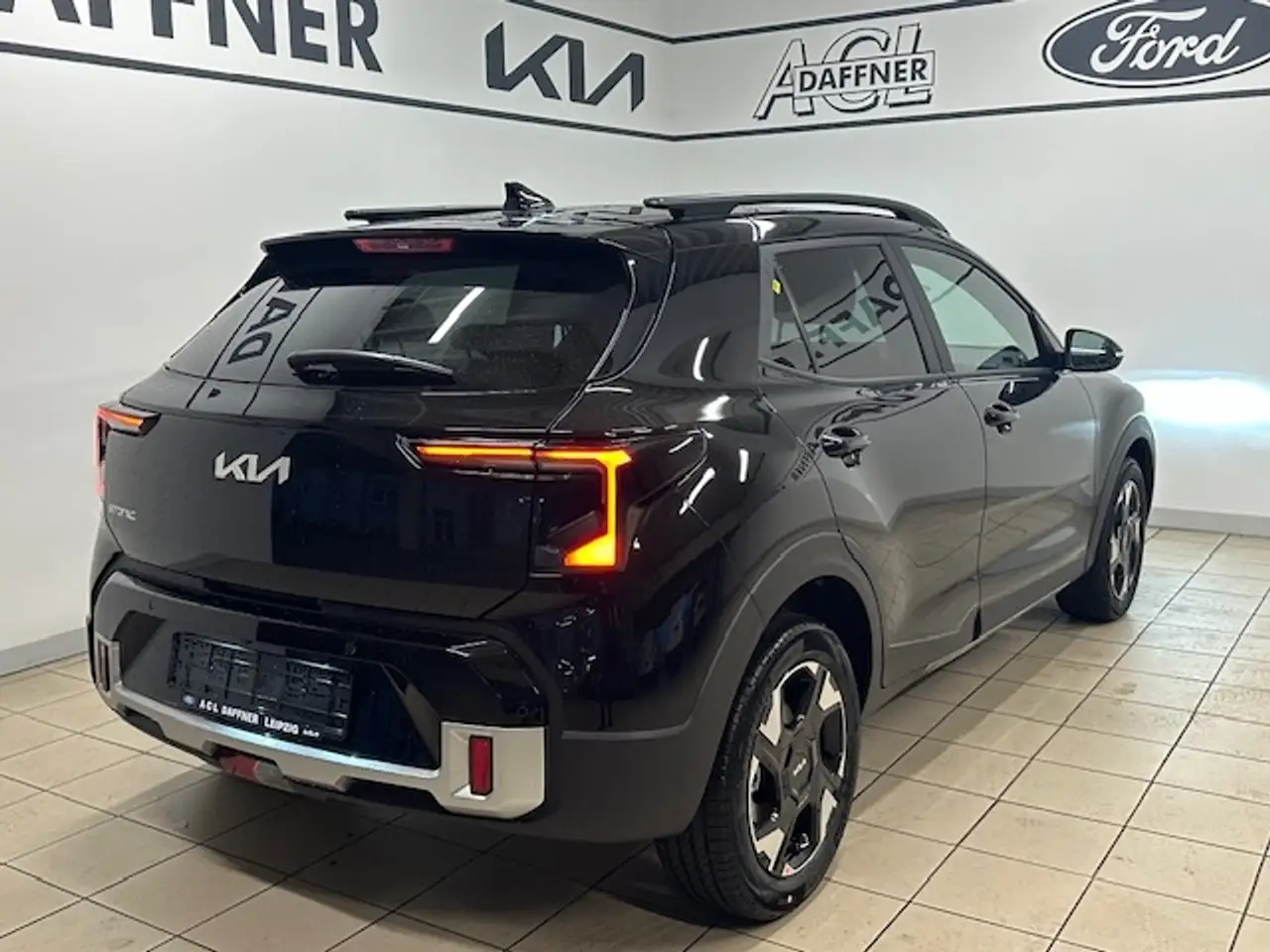 Kia Stonic Vision Navi Klimaautom DAB SHZ LenkradHZG Spurhalt 4