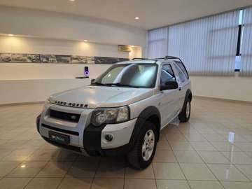 Autocarro 4WD SB 2.0 td4 SE
