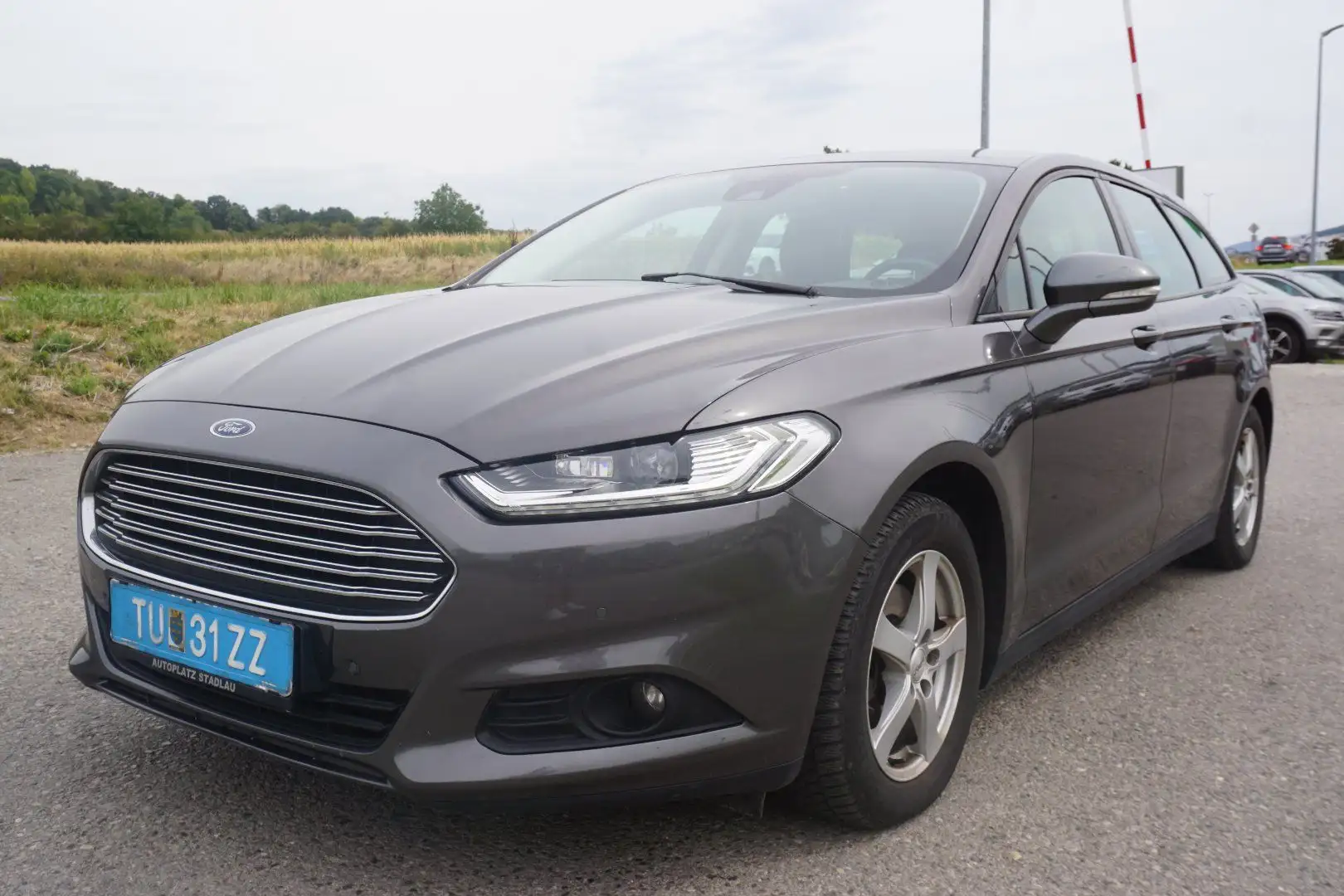 Ford Mondeo 2.0 TDCi Trend Start/Stopp Grau - 2