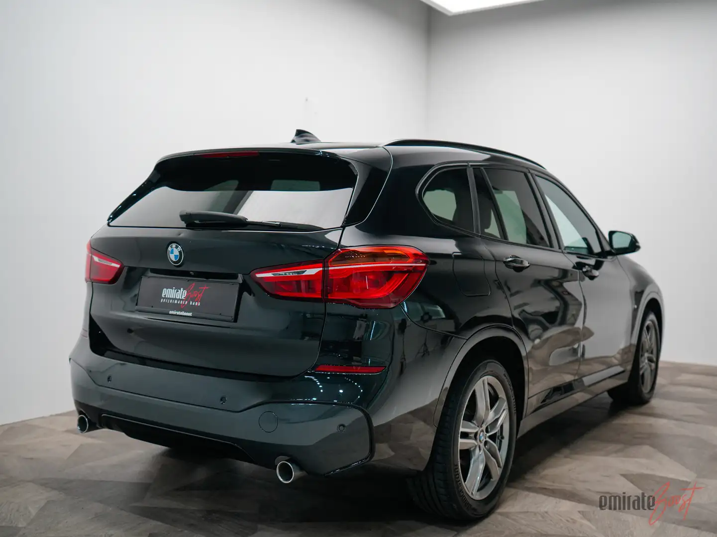 BMW X1 xDrive 18 d M Sport *Panorama*HUD*Finanzierung* Schwarz - 2