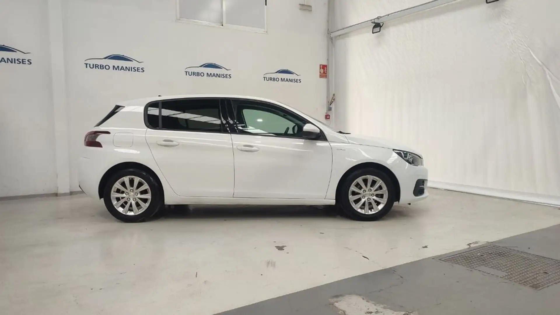 Peugeot 308 5p Style BlueHDi 75KW (100CV) Blanco - 2