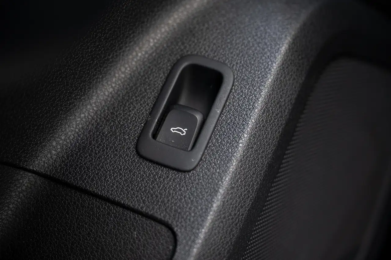 Audi Q2 30 TFSI S-line Garantie 12 mois, миниатюра 21