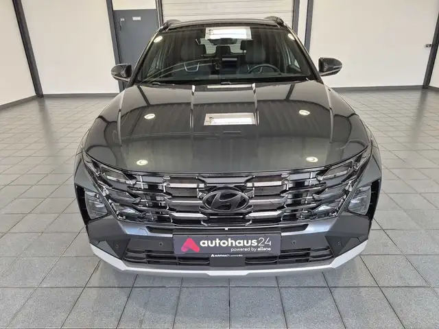 Hyundai Tucson view 2