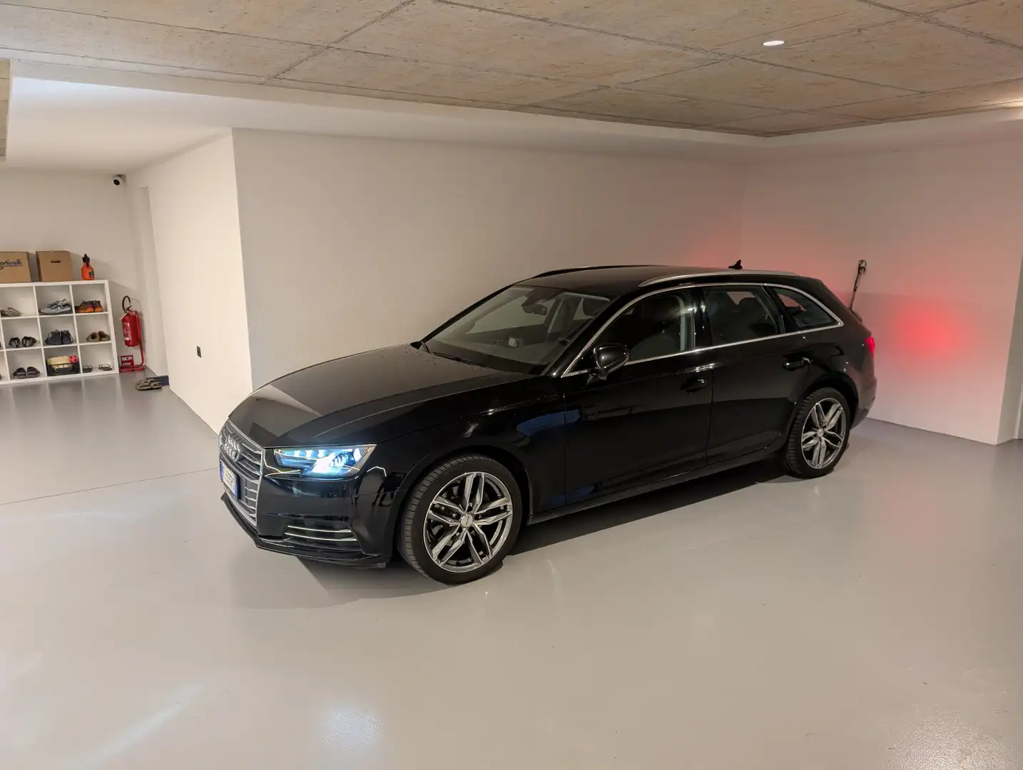 Audi A4 A4 Avant 2.0 tdi Business Sport 150cv Nero - 1