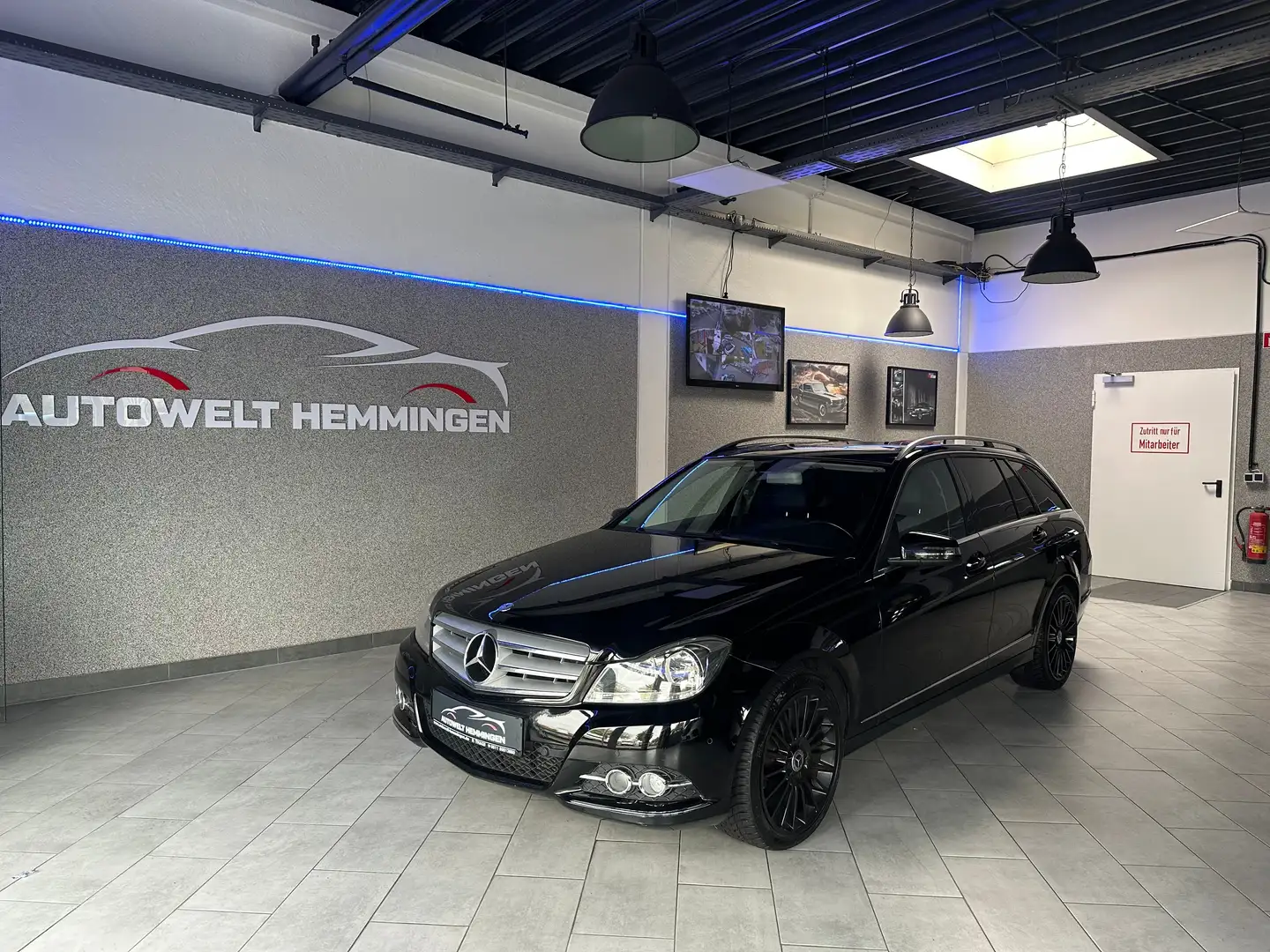 Mercedes-Benz C 180 T 2.1 CDI BlueEfficiency*12M.Garantie*Finanzierung Schwarz - 1