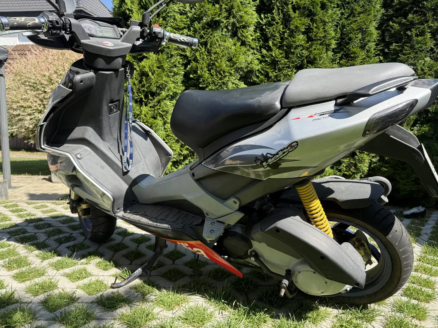 Aprilia SR 50 Factory Argent - 2