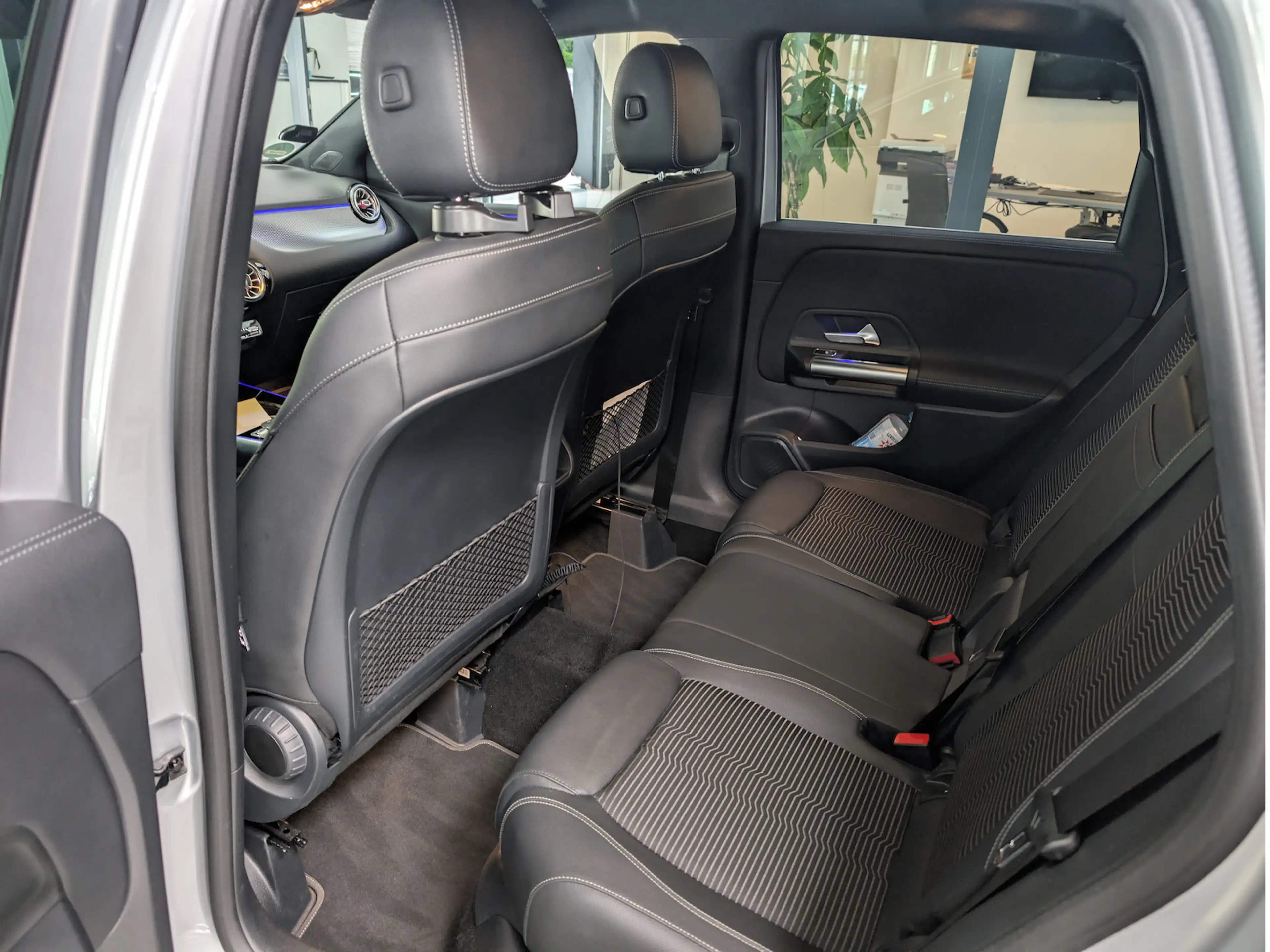 Mercedes-Benz B 220 d *eAHK*eHeck*LED*Premium Paket* — photo 11