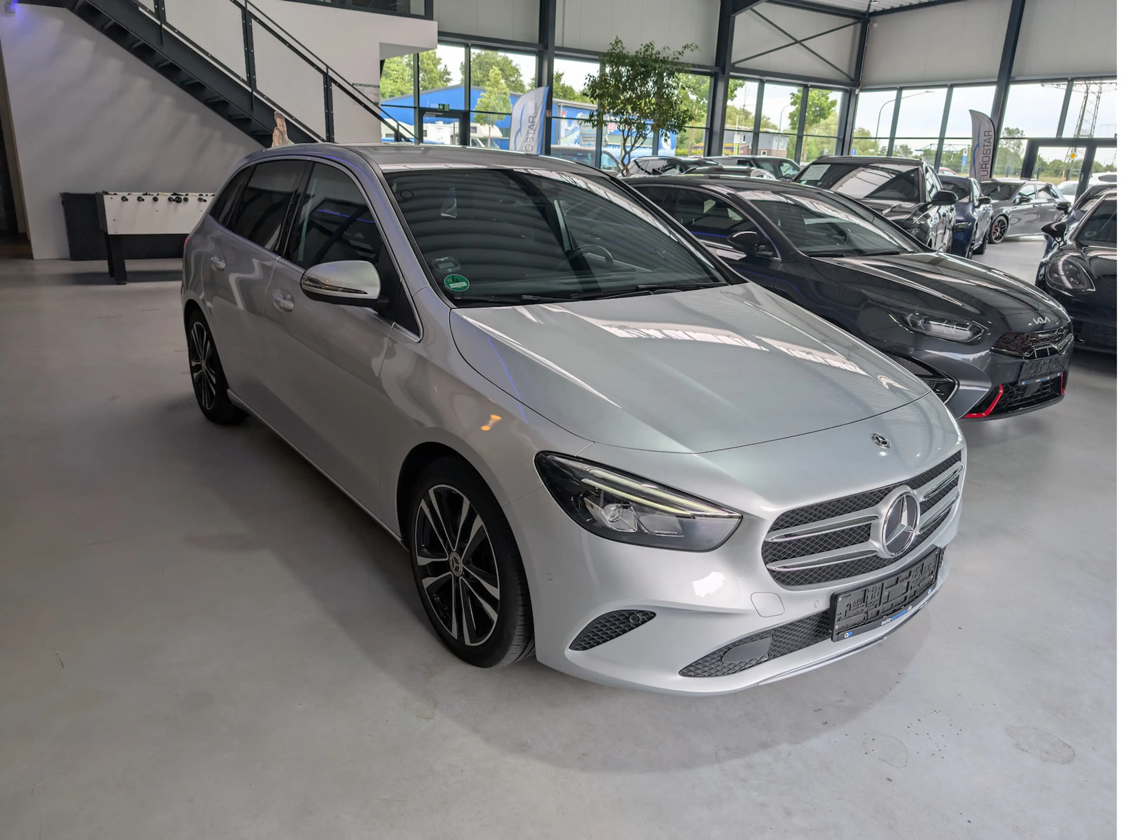 Mercedes-Benz B 220 d *eAHK*eHeck*LED*Premium Paket* — photo 8