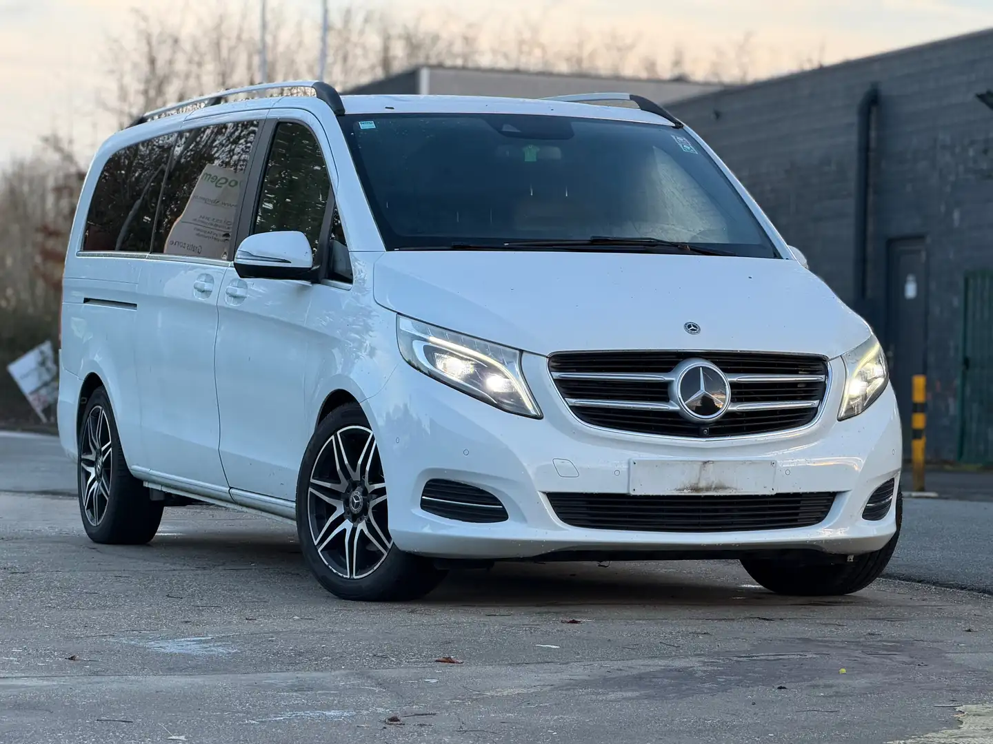 Mercedes-Benz V 250 Long Edition 190pk-AMG Line-Full-Lichtevracht-2019 Blanc - 2