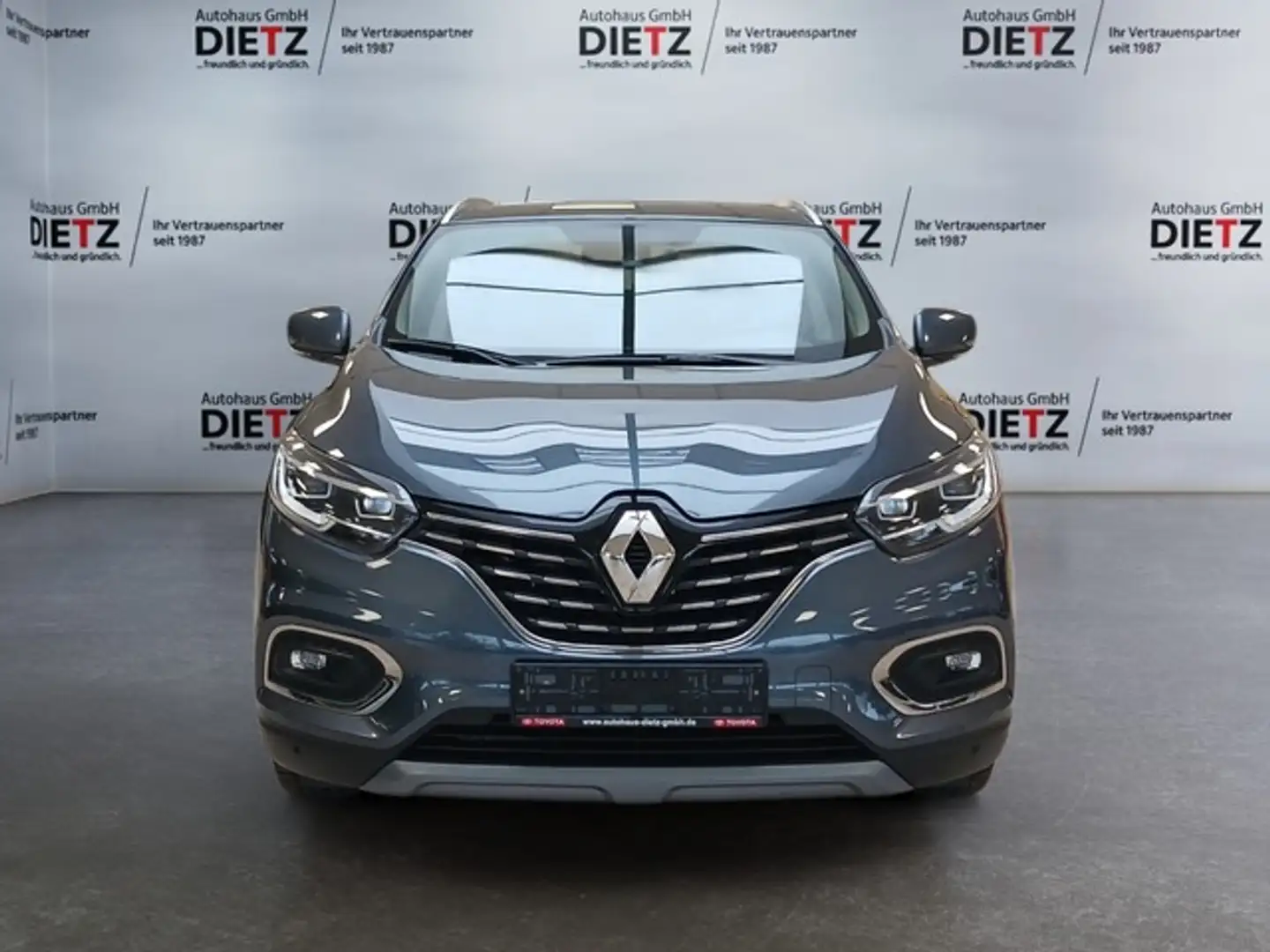 Renault Kadjar TCe 140 Intens*LED*NAVI*KAM*TOTW*19ZOLL Grau - 2