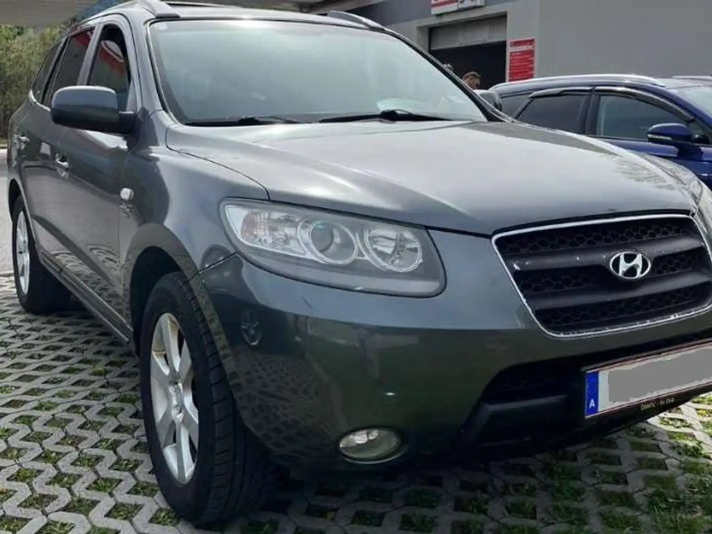 Hyundai SANTA FE Santa Fe 2,2 CRDi Comfort 4WD DPF Šedá - 1