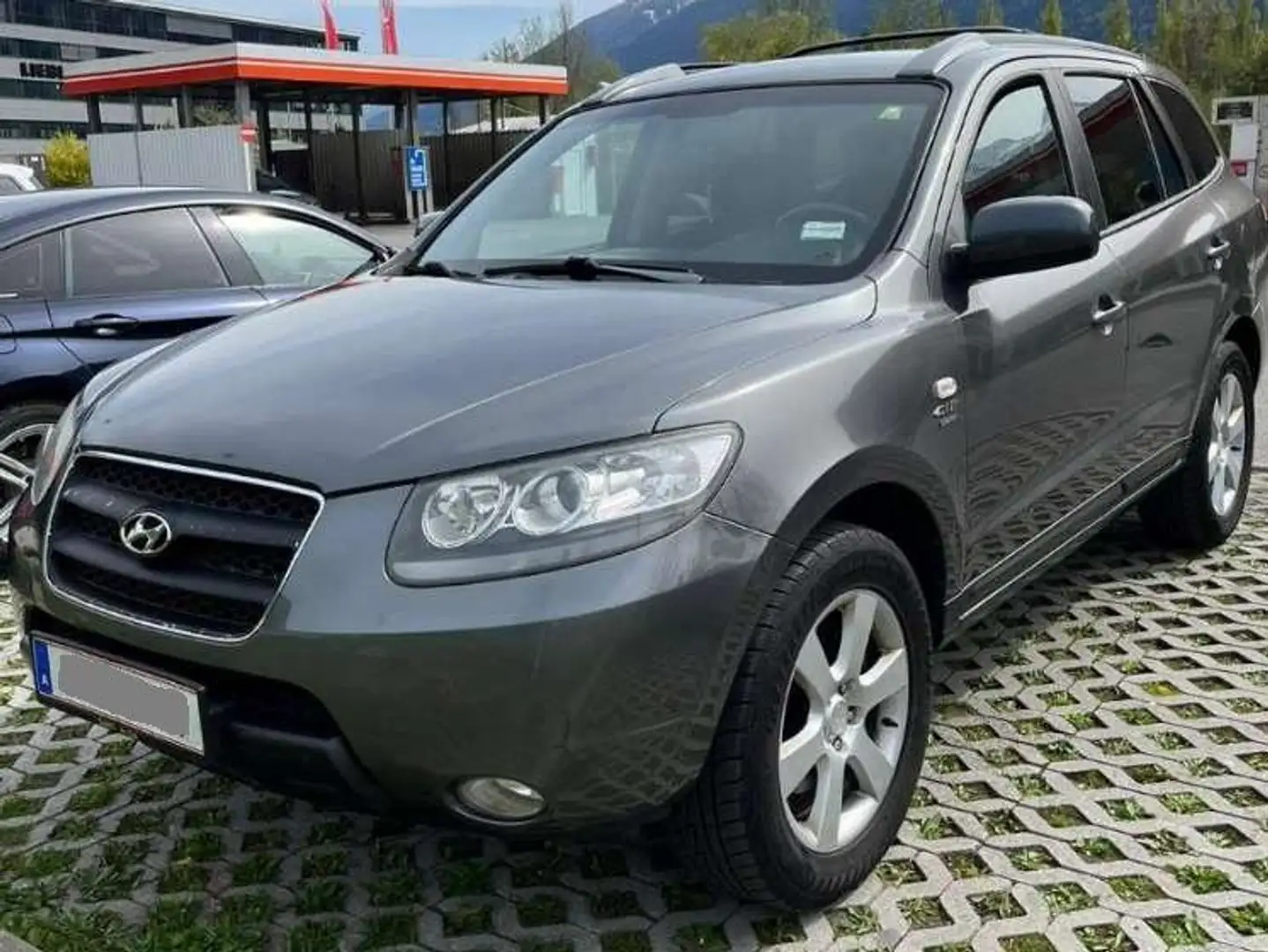 Hyundai SANTA FE Santa Fe 2,2 CRDi Comfort 4WD DPF Šedá - 2