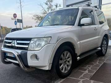 Pajero IV 3.2 Instyle 200cv 3p auto