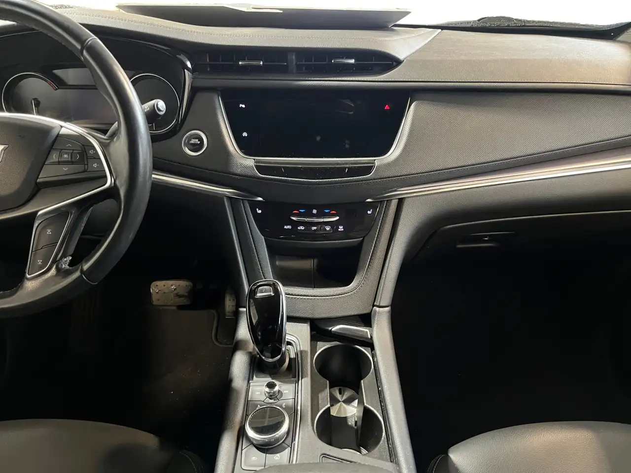 Cadillac XT5 снимка Cadillac XT5