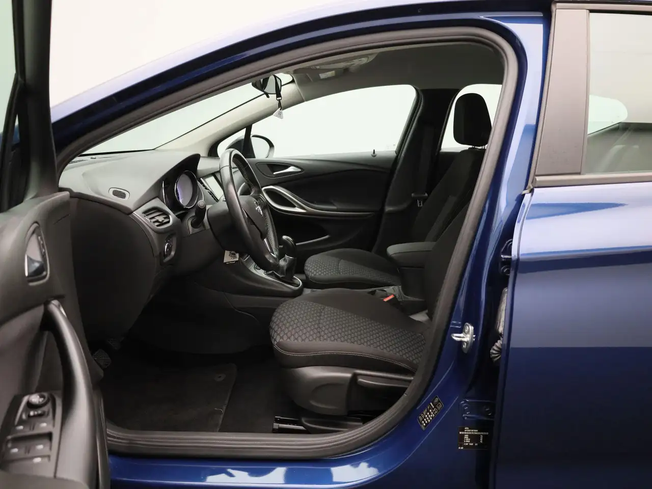 Opel Astra 1.2 Turbo 81kW S/S Edition, миниатюра 9
