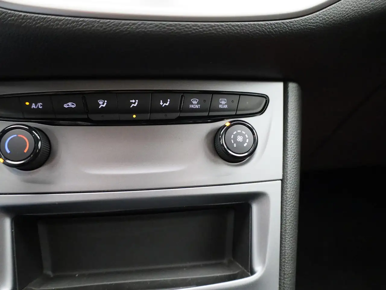Opel Astra 1.2 Turbo 81kW S/S Edition, миниатюра 20