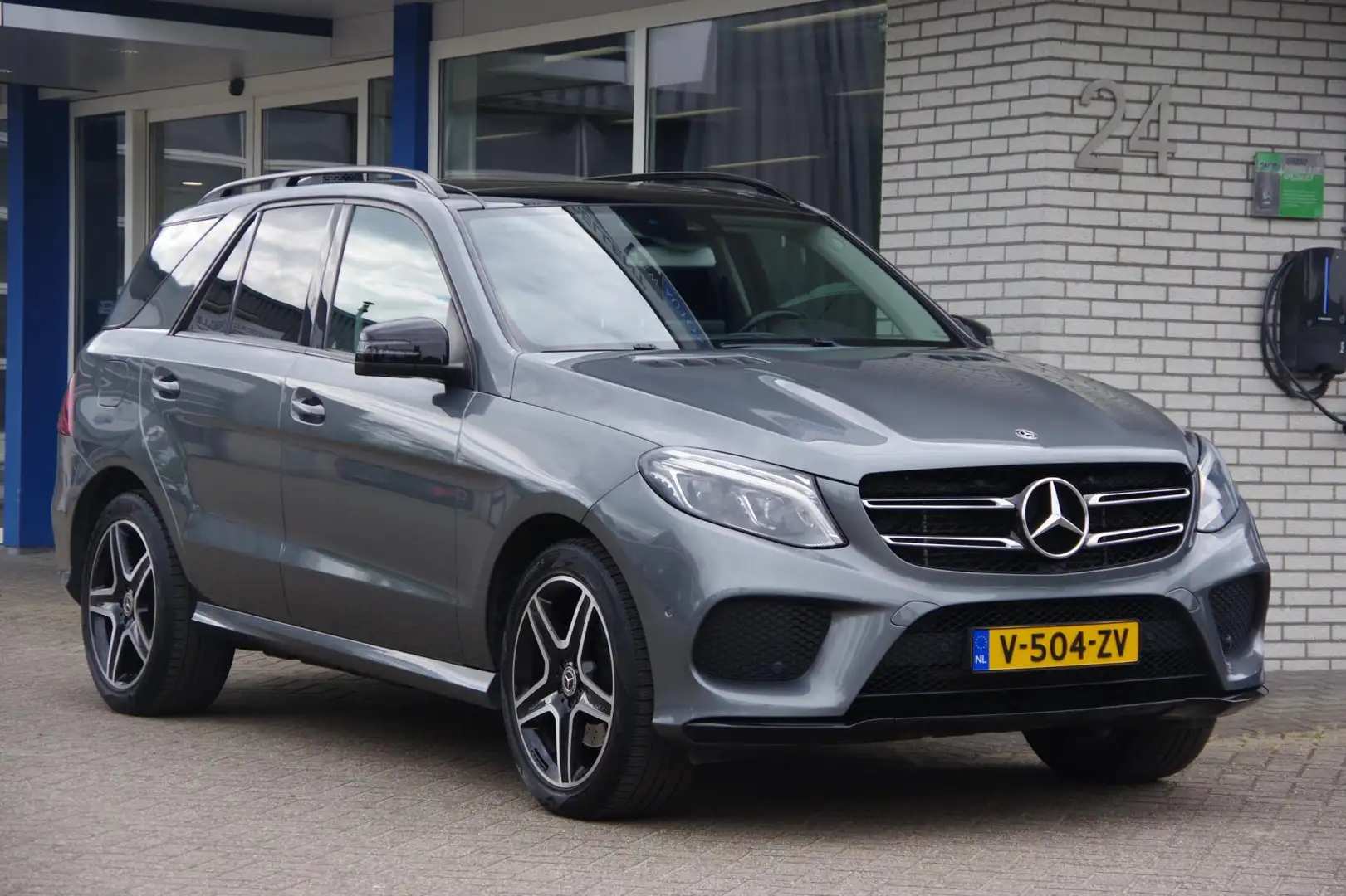 Mercedes-Benz GLE 350 D 4MATIC Panoramadak Luchtvering Elektrische trekh Grijs - 1