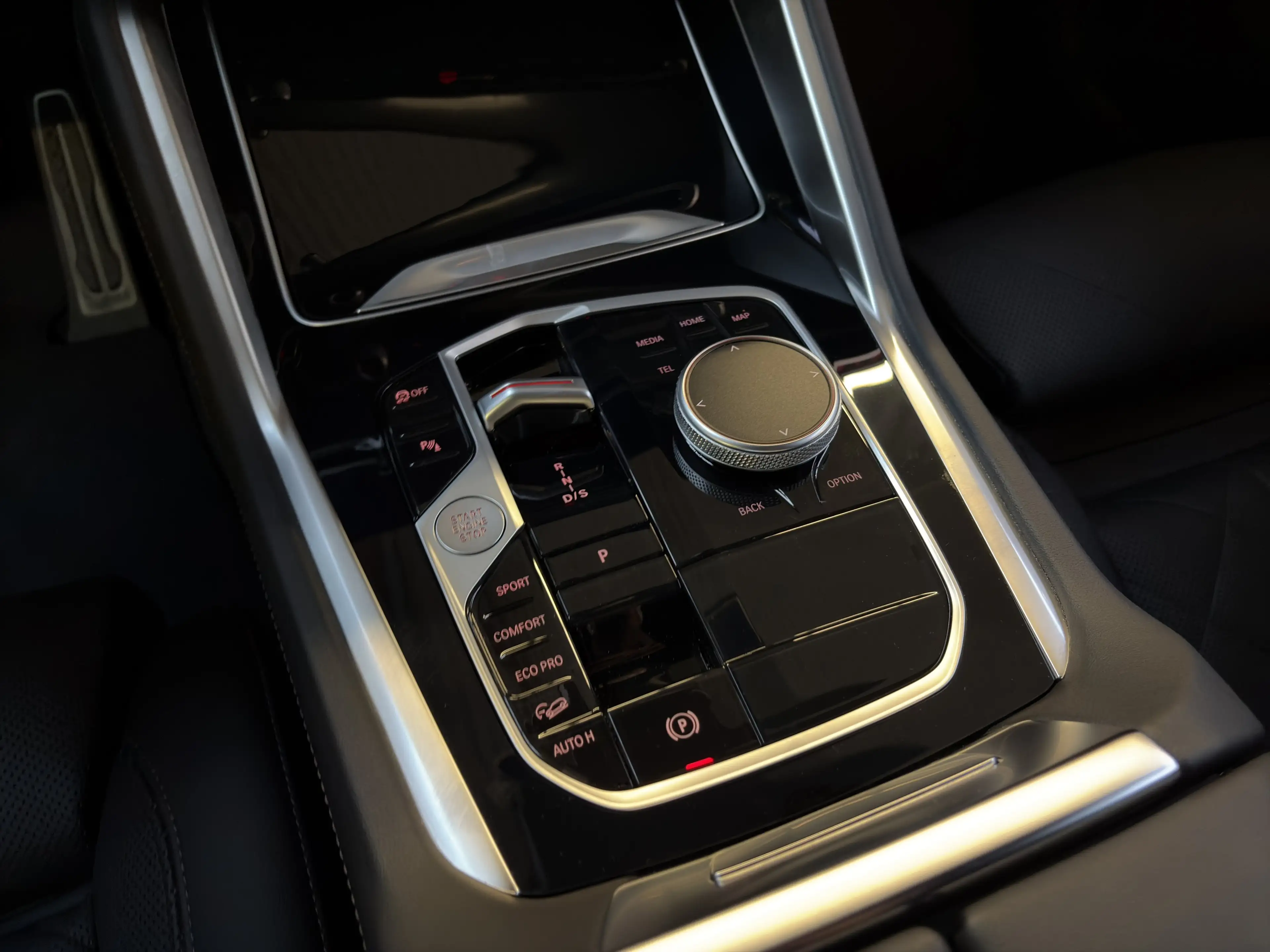 BMW X6 xDrive40i M Sport|AHK|Pano|Standhzg.|DAProf. — photo 12