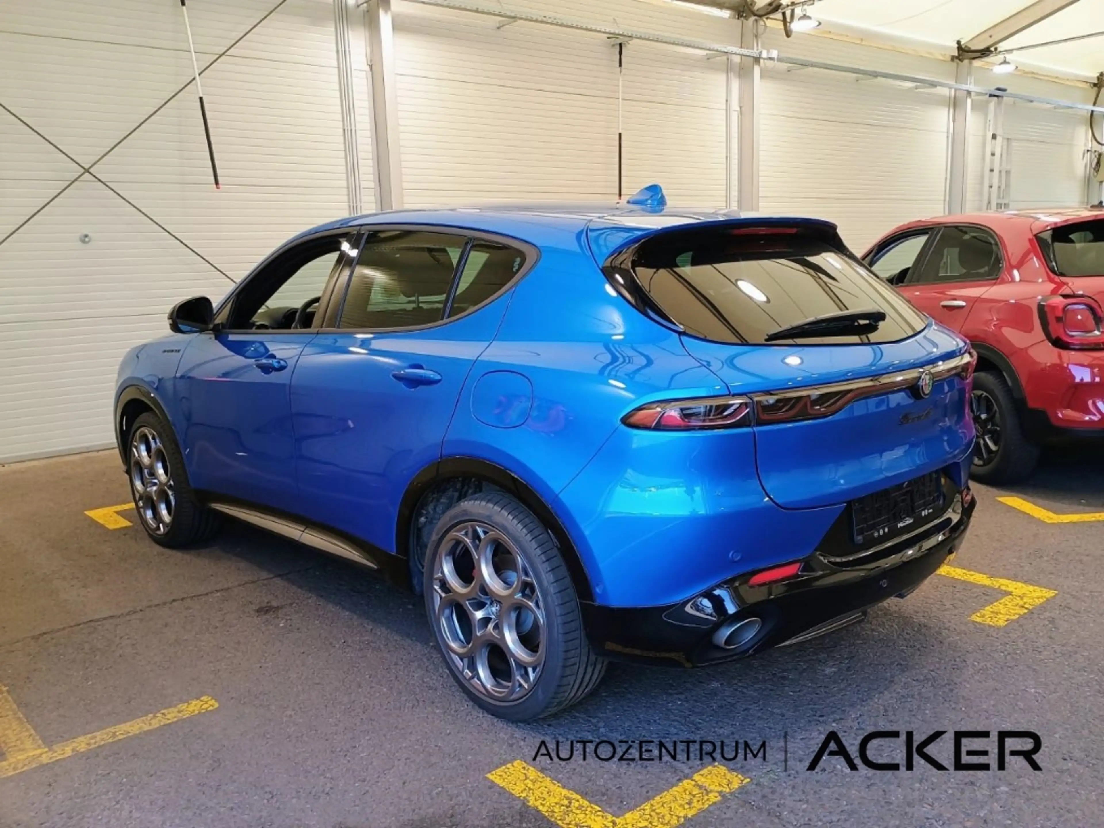 Alfa Romeo Tonale Edizione Speciale PHEV AWD 360Kam -46%* — photo 12