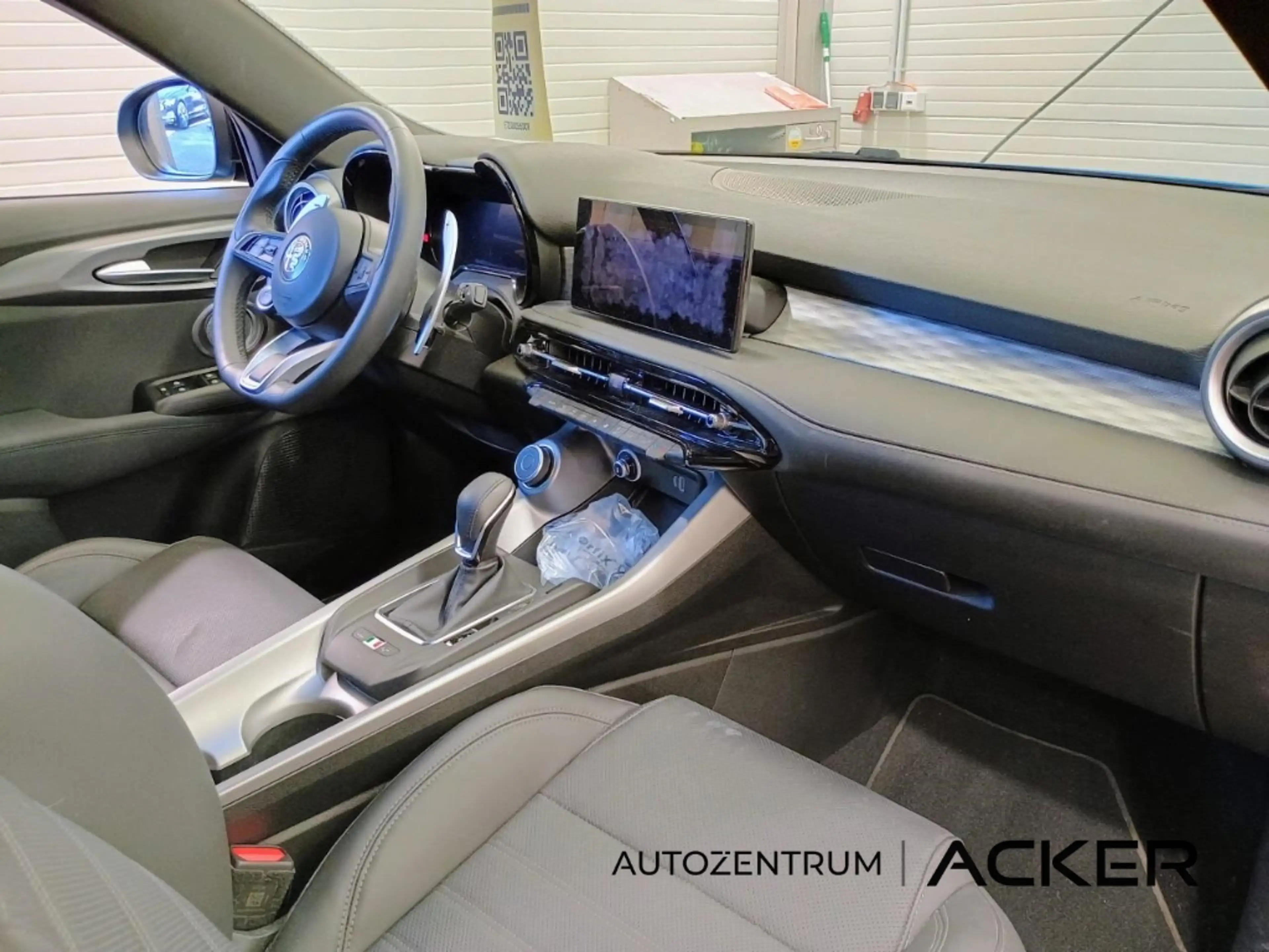 Alfa Romeo Tonale Edizione Speciale PHEV AWD 360Kam -46%* — photo 8