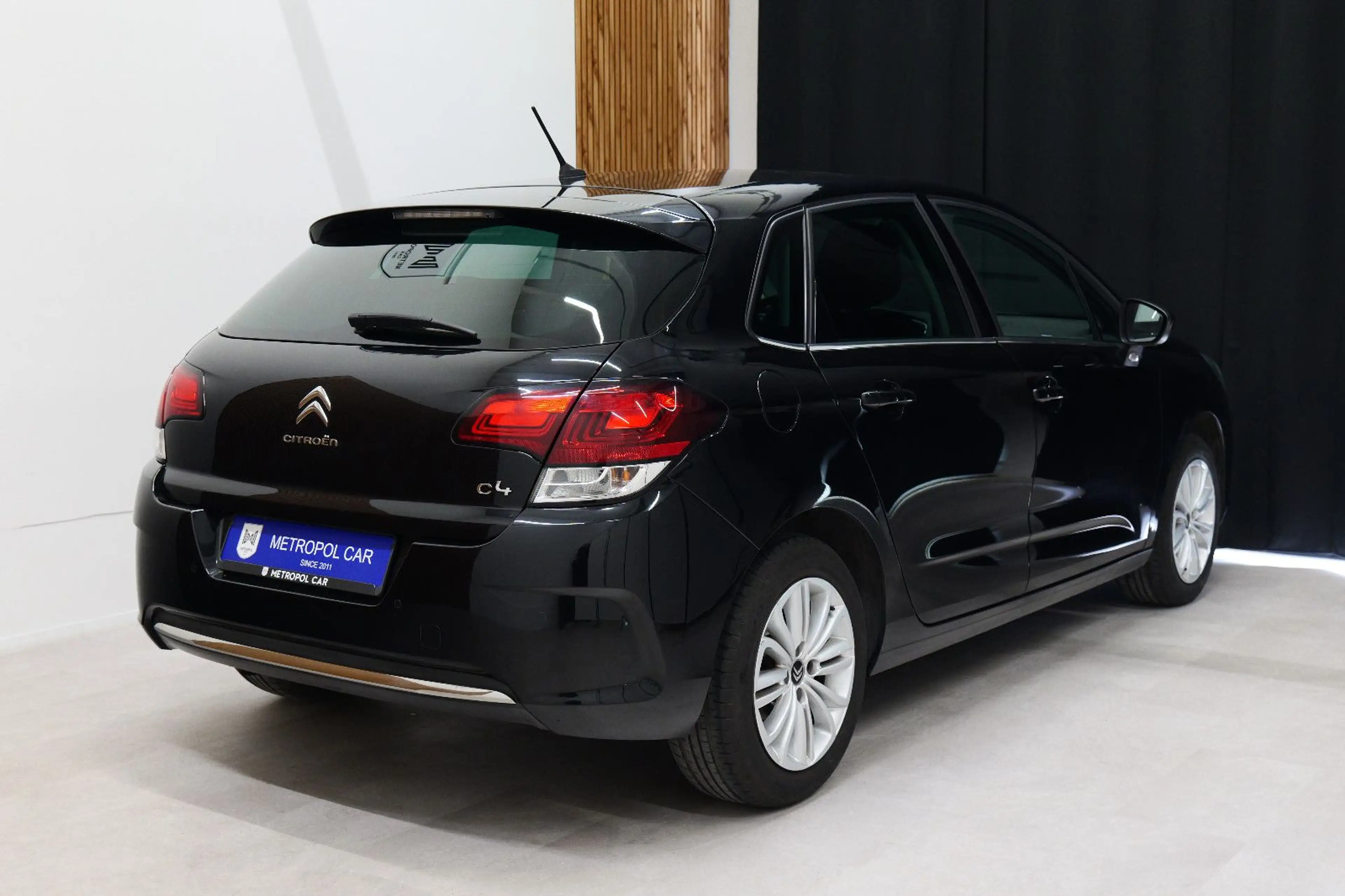 Citroen C4 1.2 PureTech Lim. LED/PDC/TEMP/SHZ+TÜV 08.27 — photo 5
