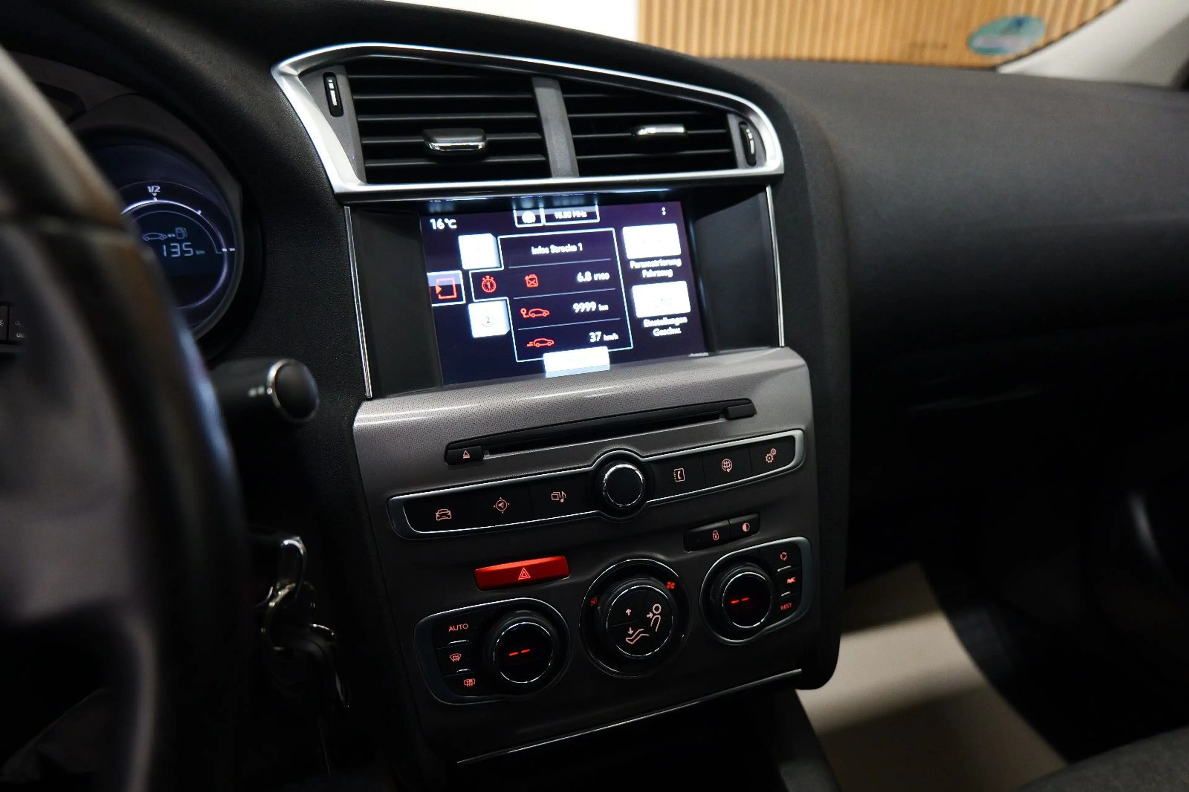 Citroen C4 1.2 PureTech Lim. LED/PDC/TEMP/SHZ+TÜV 08.27 — photo 15