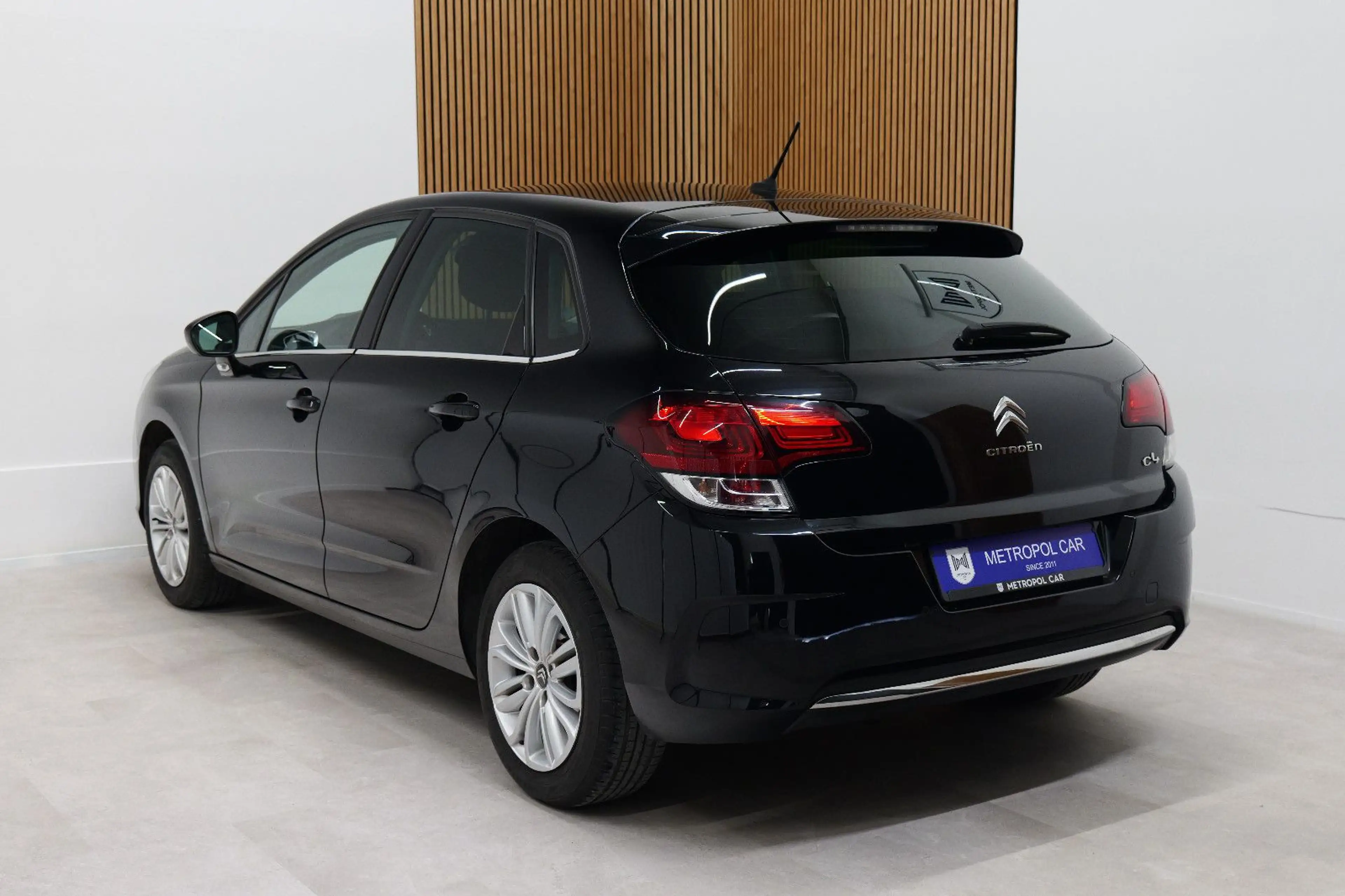 Citroen C4 1.2 PureTech Lim. LED/PDC/TEMP/SHZ+TÜV 08.27 — photo 7