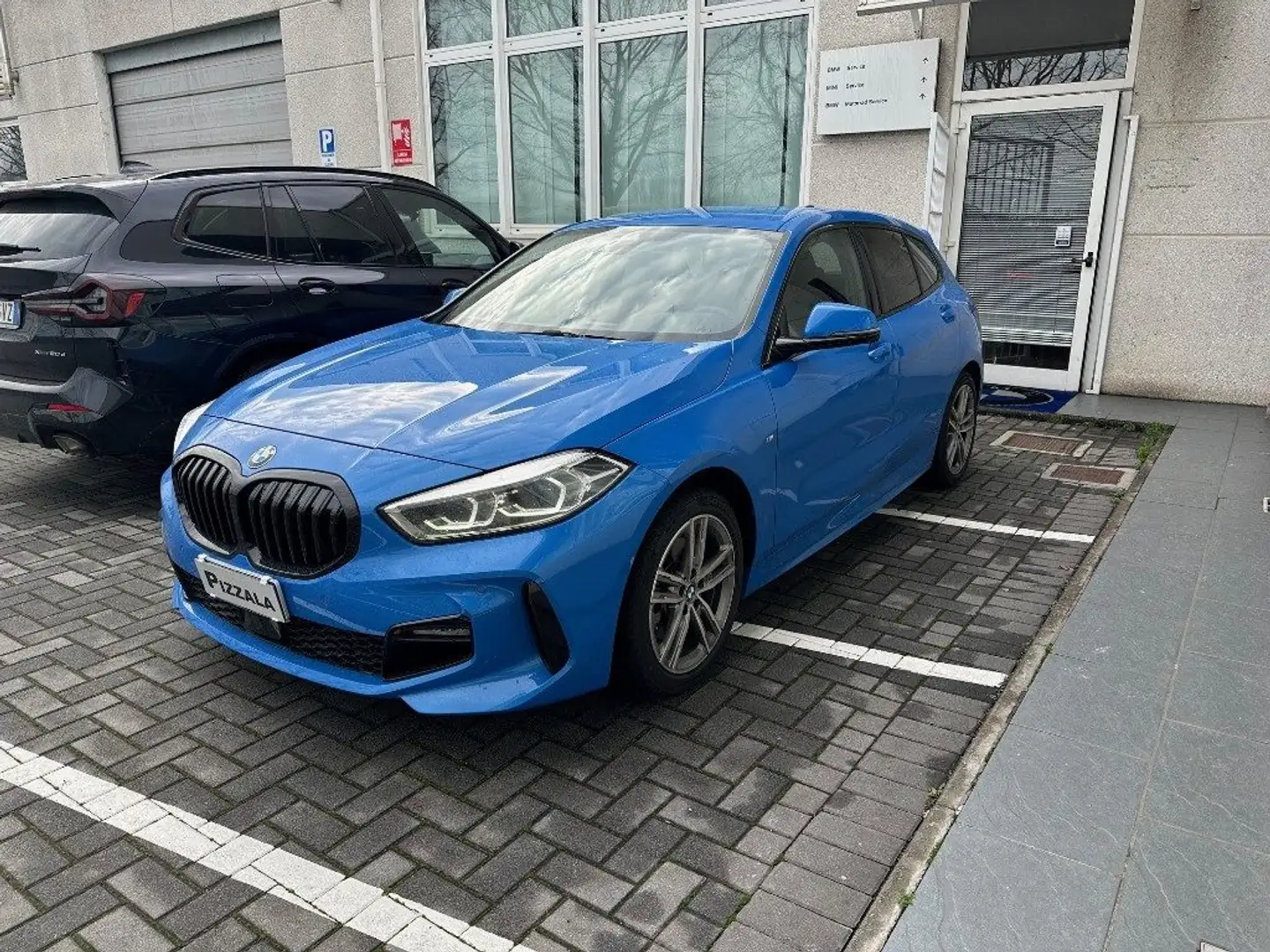 BMW 118 i 5p. Msport Bleu - 1