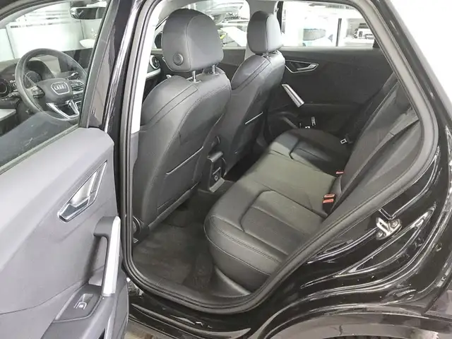 Audi Q2 view 6