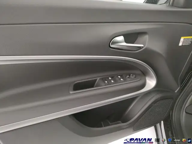 Jeep Avenger view 9