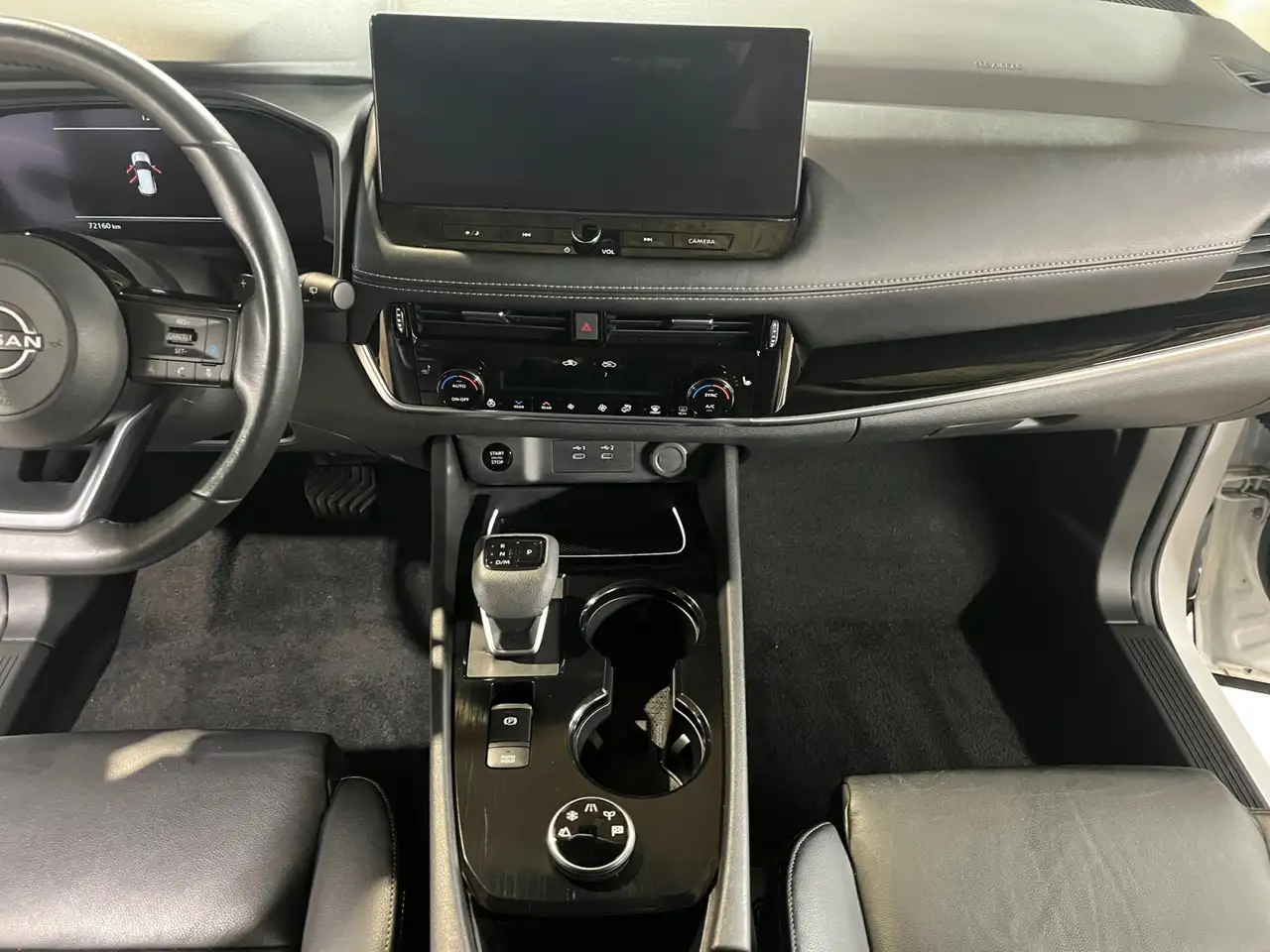 Nissan Rogue снимка Nissan Rogue