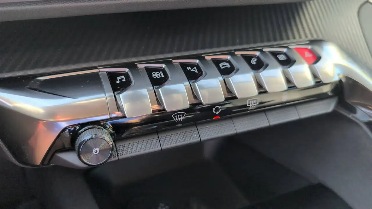 Peugeot 3008 3008 — photo 24
