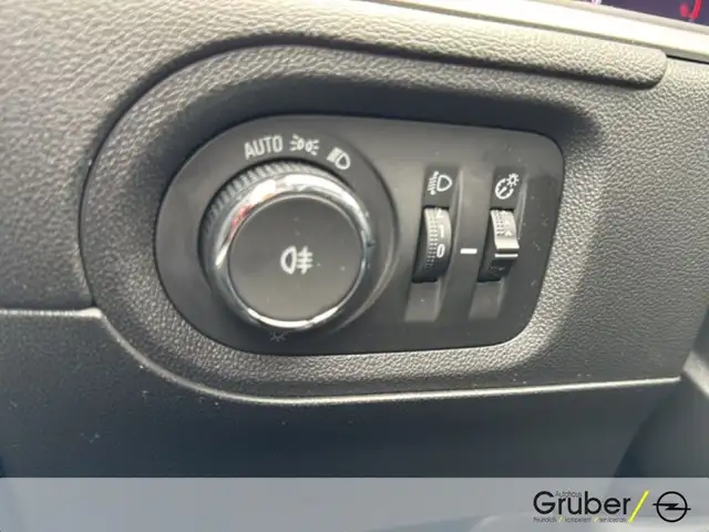 Opel Grandland view 12