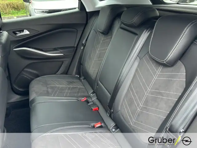 Opel Grandland view 10
