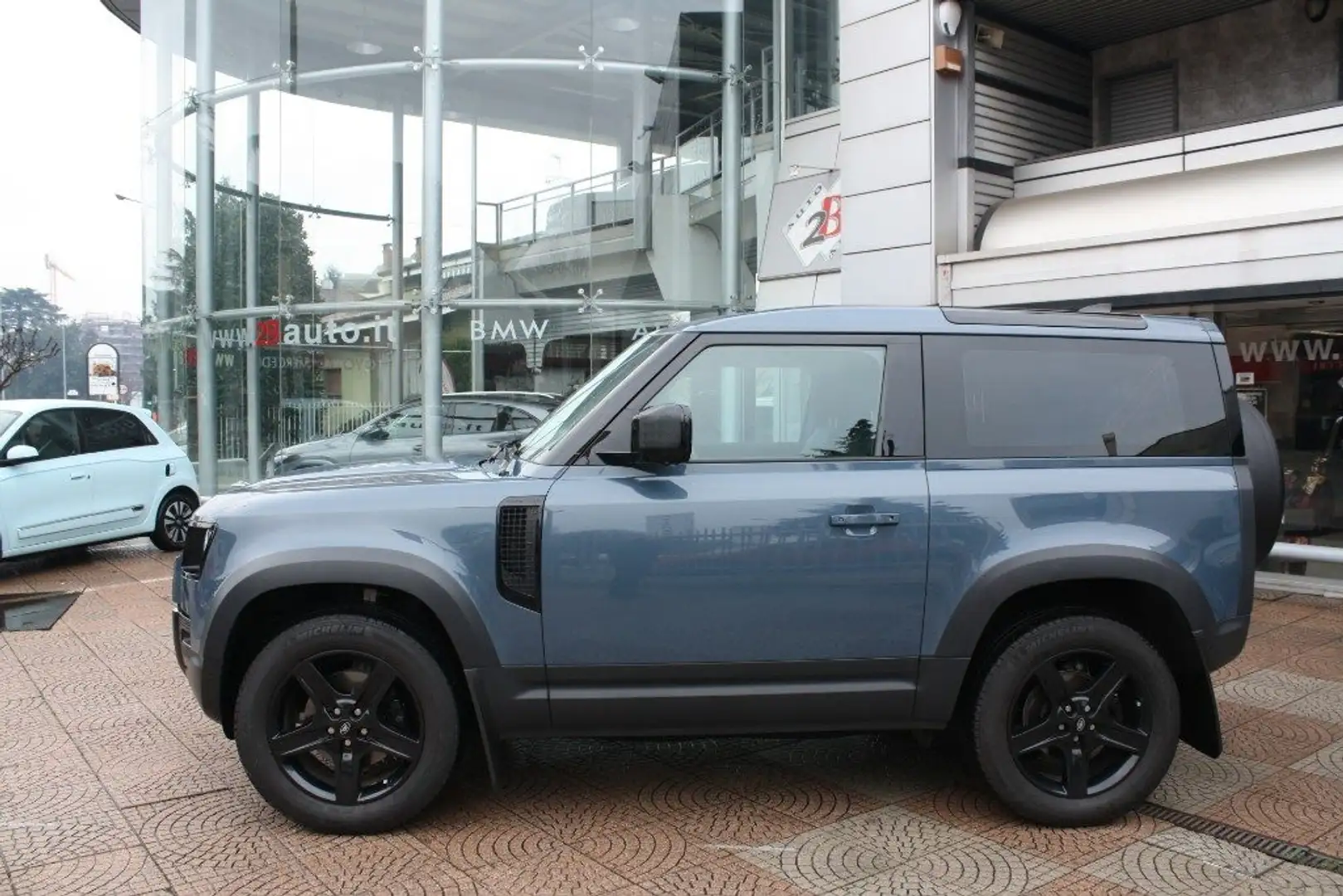 Land Rover Defender 90 3.0D I6 200 CV AWD Auto X-Dynamic SE Gris - 2