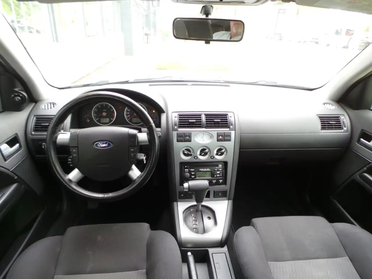 Ford Mondeo 2.0-16V Trend ( INRUIL MOGELIJK ), foto 2