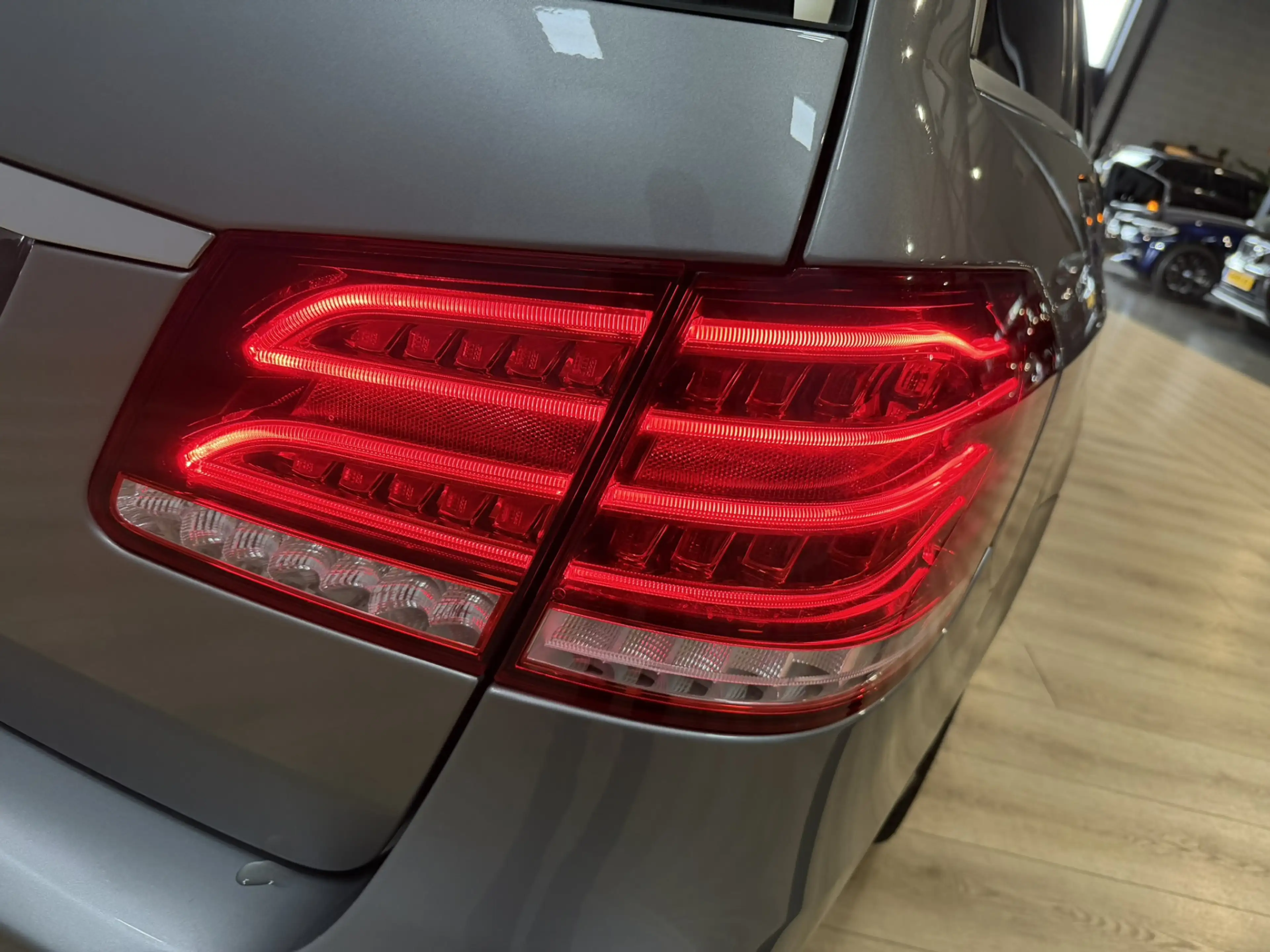 Mercedes-Benz E 200 Estate Prestige Avantgarde Airco ECC | Panorama | — photo 11