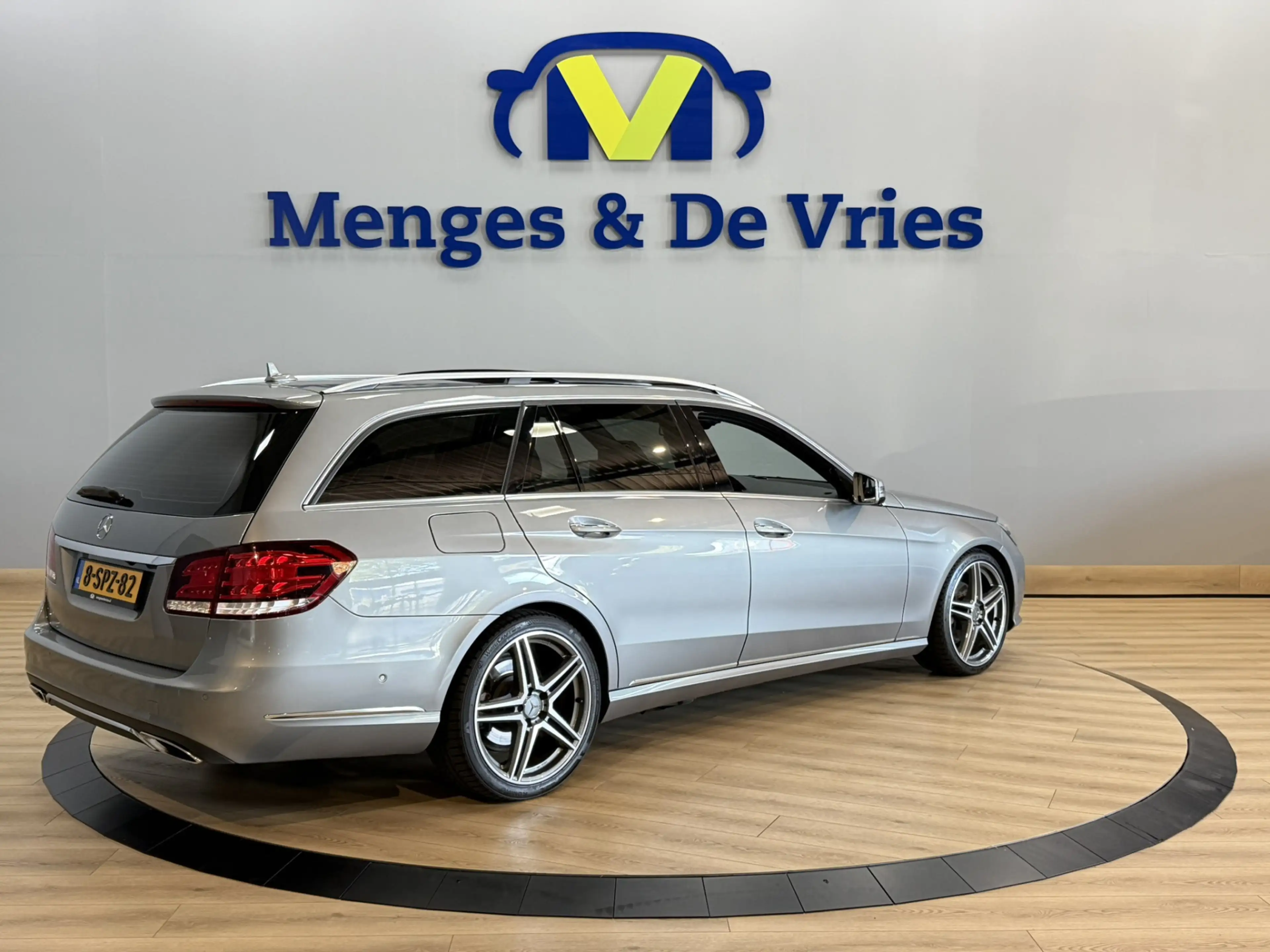 Mercedes-Benz E 200 Estate Prestige Avantgarde Airco ECC | Panorama | — photo 3